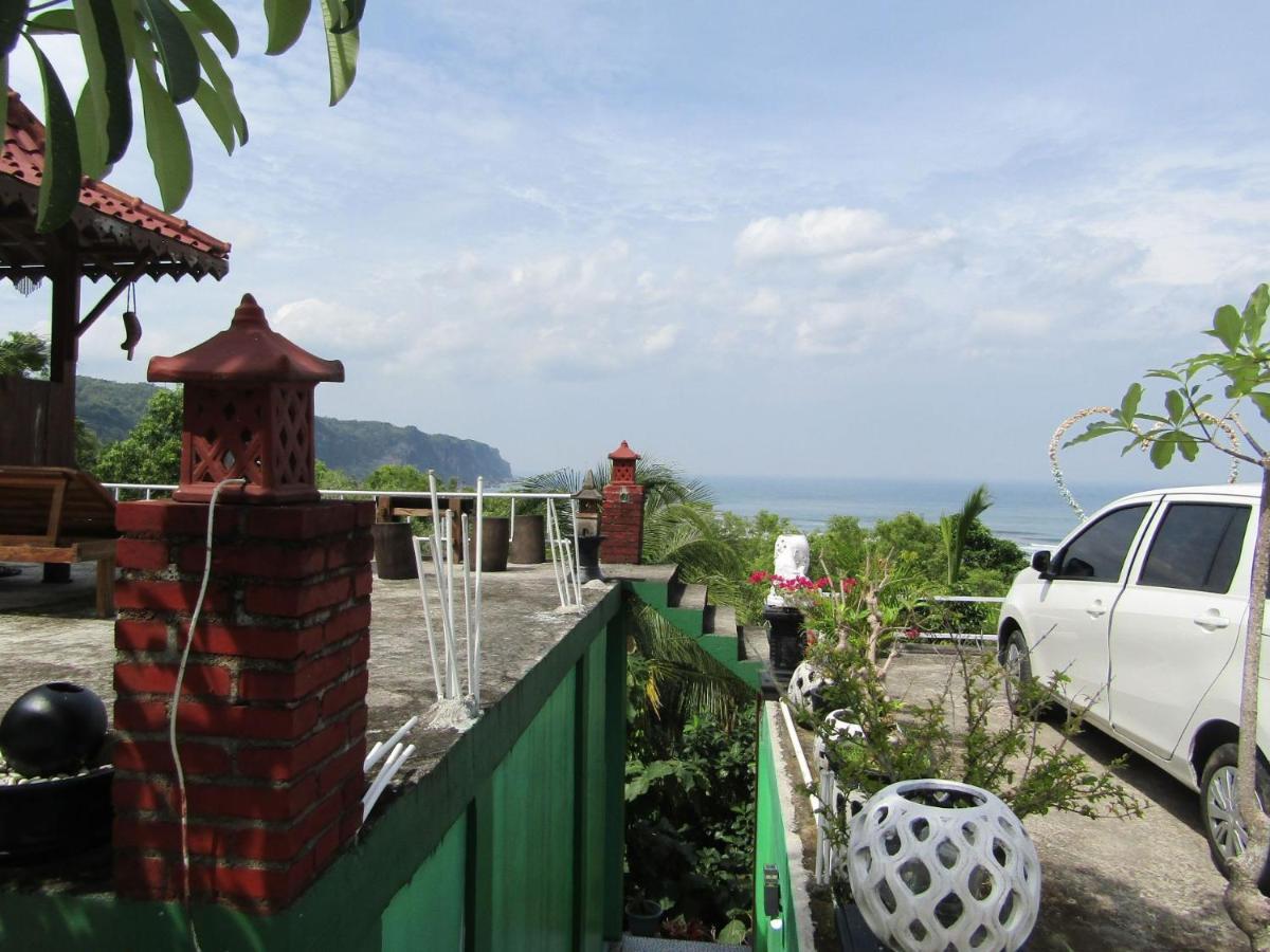 Losmen Kinasih Puncak & Gazebo Pandang بانتول المظهر الخارجي الصورة